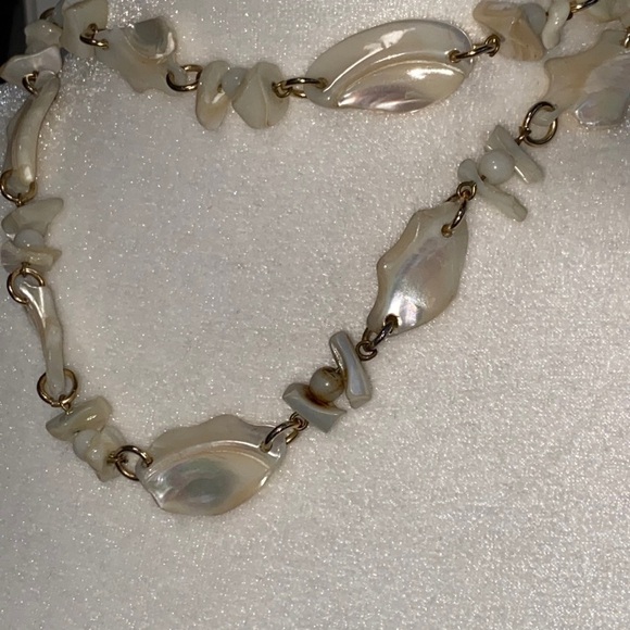 Iridescent Seashell Beach Party Summer Long Necklace Vintage - Picture 12 of 16